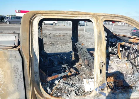 2023 Chevrolet Silverado 1500 4Wd Standard Bed Lt из США, поврежденный, VIN 3GCUDDED8PG262797